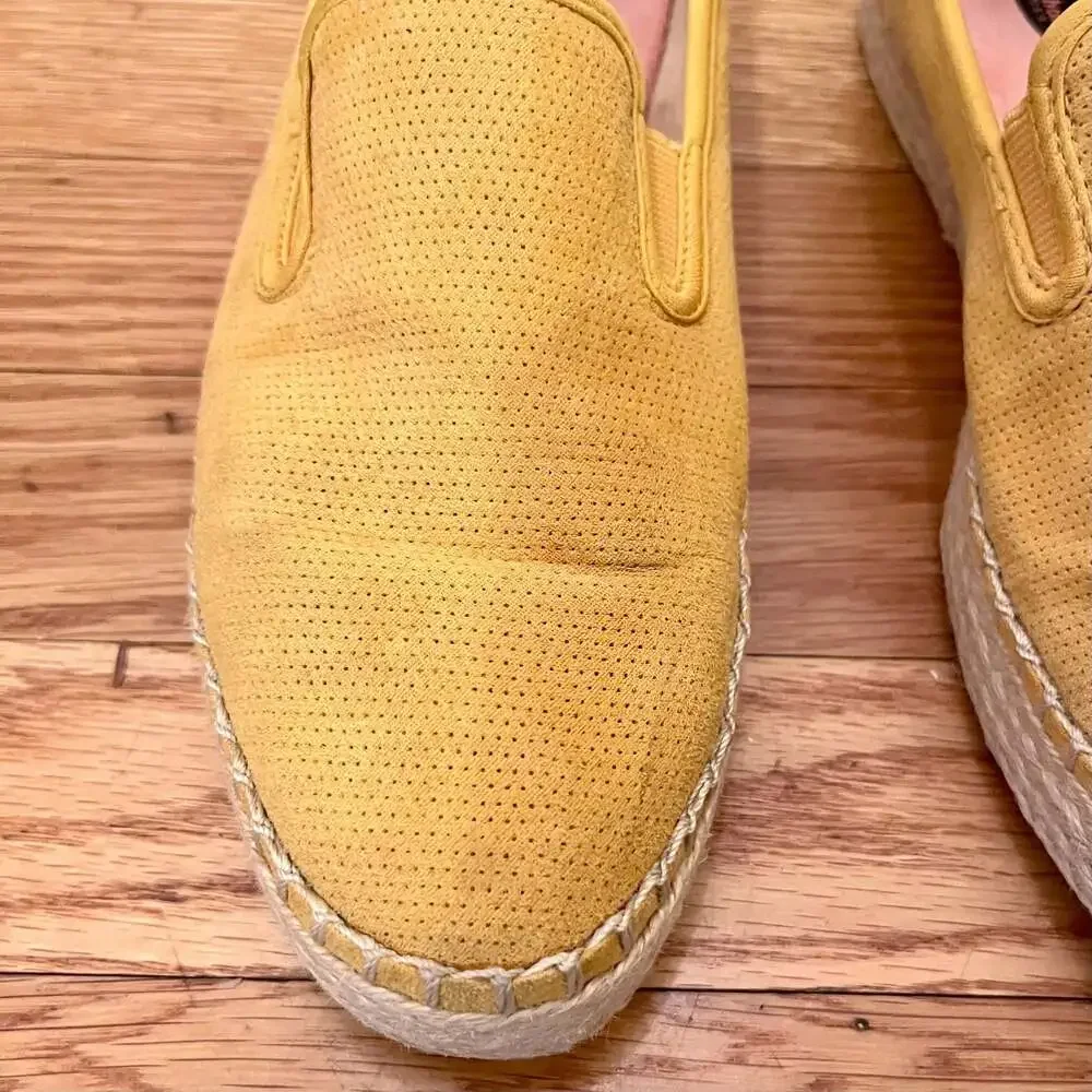 Dr. Scholls vibrant yellow